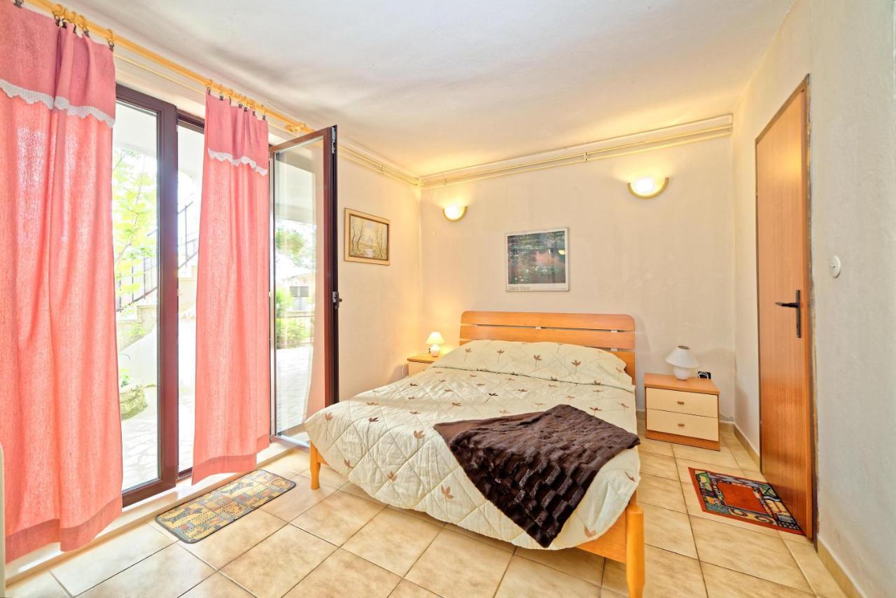 Guest House Jolanda Медулин Экстерьер фото
