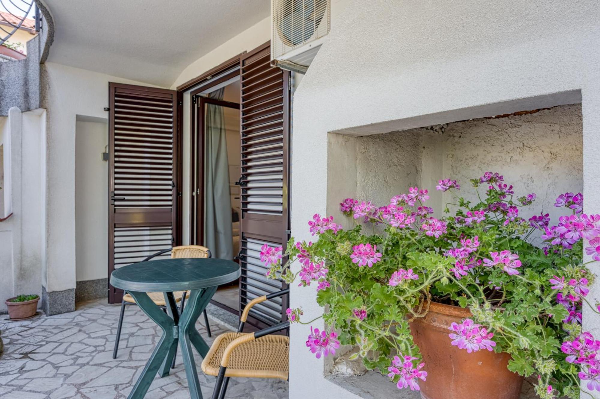 Guest House Jolanda Медулин Экстерьер фото